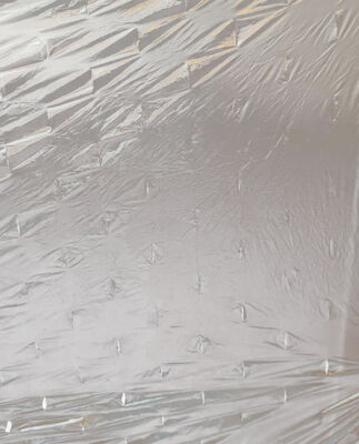 Film perforable en PEHD pour membrane imperméable SBS largeur personnalisable trou de distribution de coupe soufflage de moulage Corona/Silicone