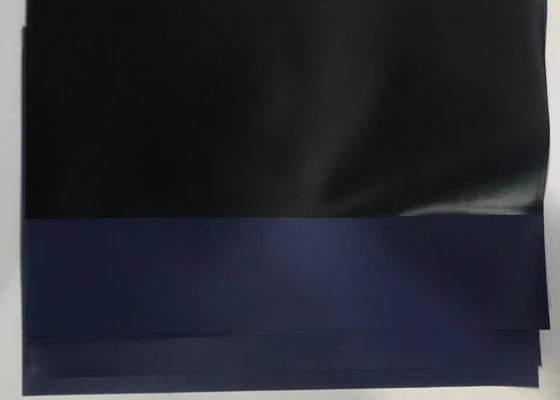 Résistance à la déchirure, faible transmission lumineuse, film HDPE avec barrière d'humidité