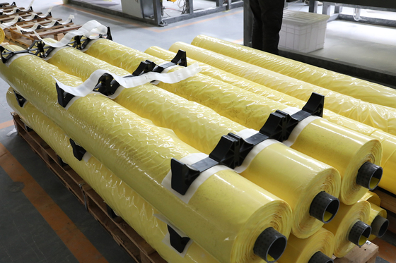 Coton adapté aux besoins du client de longueur enveloppant la largeur du film 2700mm