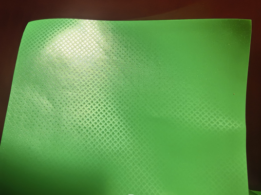 Film en PE laminé croisé sans dérapage pour l'application de membranes imperméables