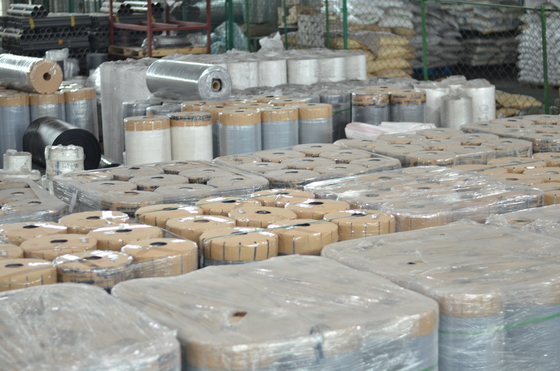 Film de dégagement en HDPE résistant aux UV pour revêtements de toits, revêtements de sol, étanchéité