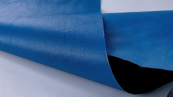 Membrane d'étanchéité auto-adhésive architecturale bleu noir à l'huile de silicone et film PE