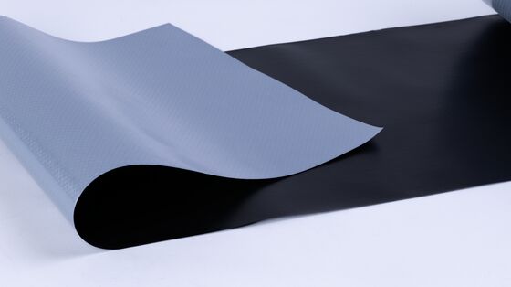 Film de résistance HDPE laminé transversalement de haute qualité 60F pour membrane d'étanchéité au bitume, moulage par soufflage et découpe