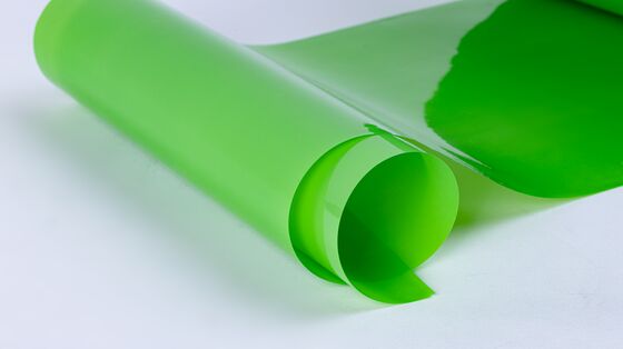 Chine Fournisseur de film stratifié PET/PE pour emballage alimentaire Film en rouleau plastique imprimé sur mesure avec service de soufflage et de découpe