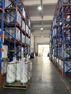 Film laminé croisé HDPE pour membranes imperméables à l'asphalte et sous-couche de toiture synthétique