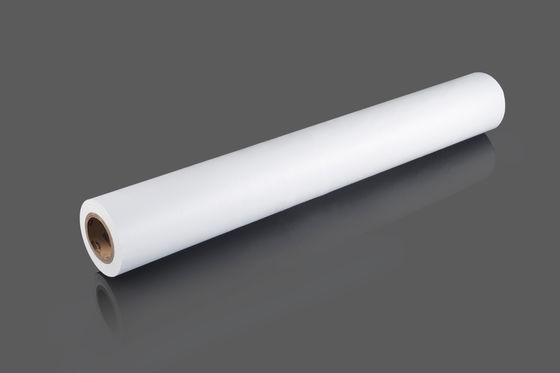 Résistance à l'impact ≥ 25 N/50 mm Film HDPE laminé en croix antidérapant pour sécuriser et emballer